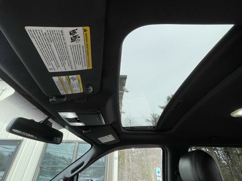 Used 2013 Ford F150 Platinum image 18