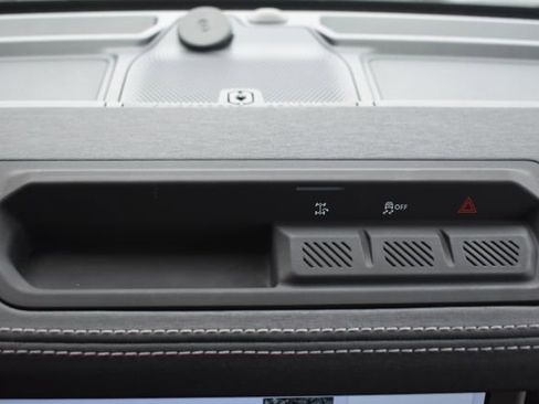 Used 2025 Ford Bronco Outer Banks AWD/4WD image 35