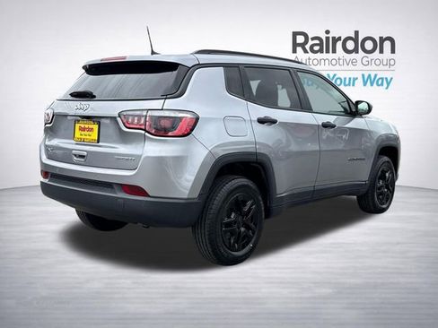 Used 2017 Jeep Compass Sport w/ Cold Weather Group AWD/4WD image 21
