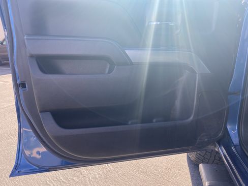 Used 2018 Chevrolet Silverado 1500 LT w/ All Star Edition image 7