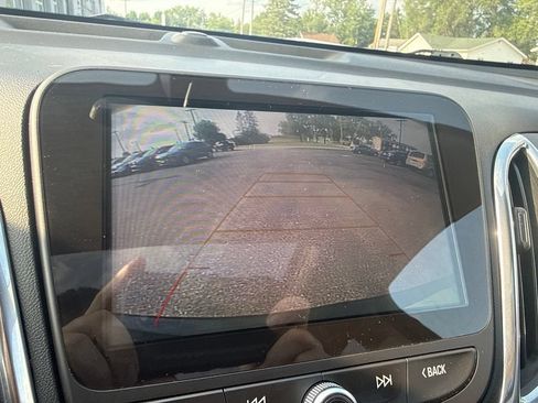 Used 2018 Chevrolet Equinox LT w/ Sun & Infotainment Package AWD/4WD image 27