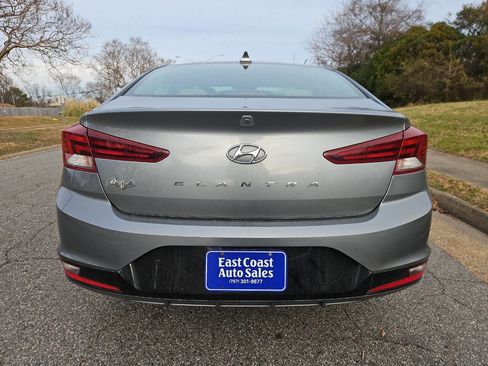 Used 2019 Hyundai Elantra SEL image 5