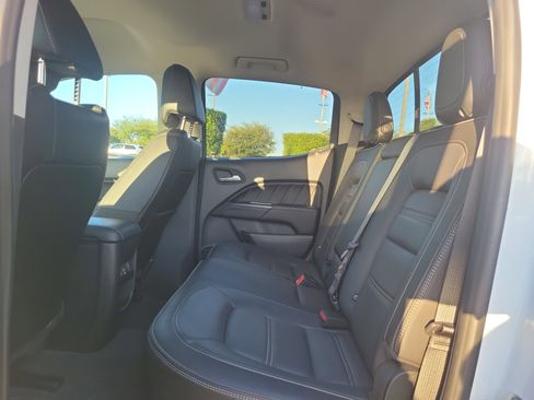 Used 2022 GMC Canyon Denali image 18