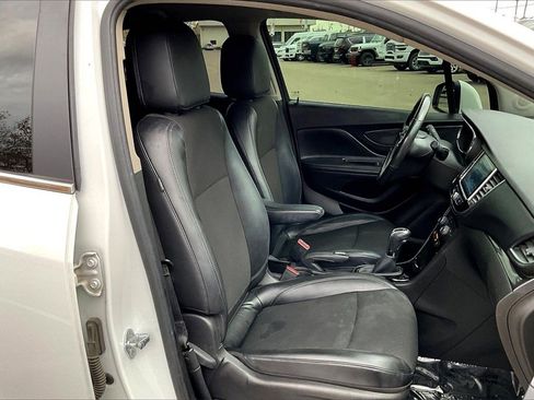 Used 2020 Buick Encore Preferred image 7