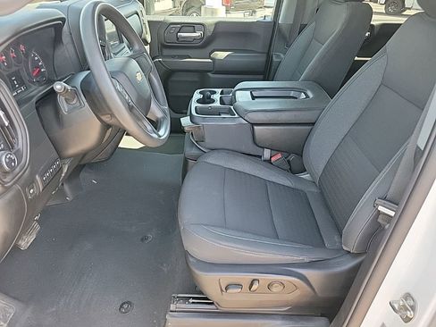 Used 2024 Chevrolet Silverado 2500 Custom w/ Custom Value Package AWD/4WD image 10