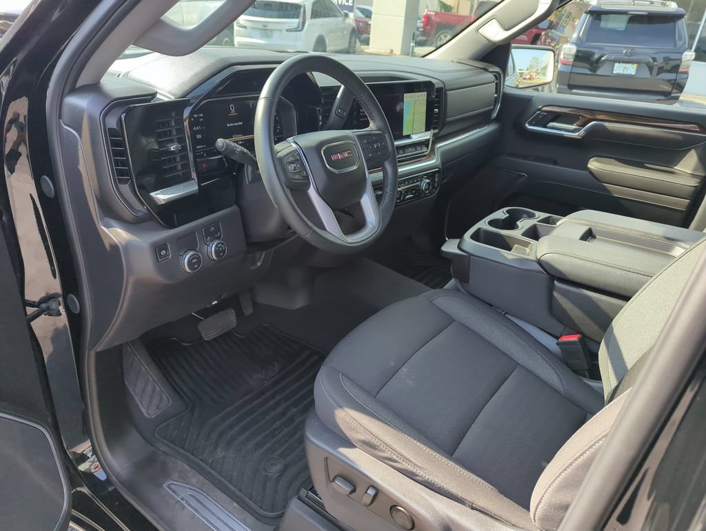 Used 2025 GMC Sierra 1500 Elevation RWD image 10