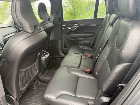 Used 2019 Volvo XC90 T6 Momentum w/ Protection Package AWD/4WD image 10