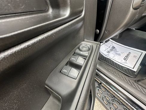Used 2022 Chevrolet Silverado 1500 Custom AWD/4WD image 11