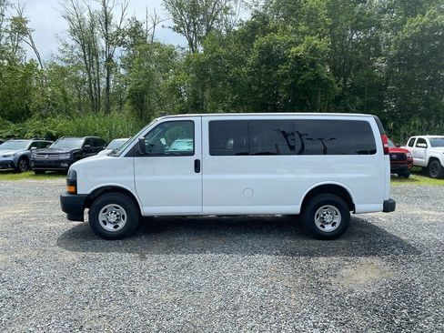 Used 2020 Chevrolet Express 2500 LS w/ Driver Convenience Package image 9