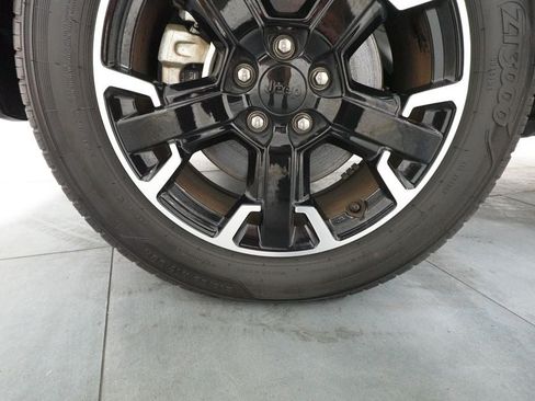 Used 2023 Jeep Renegade Trailhawk AWD/4WD image 35