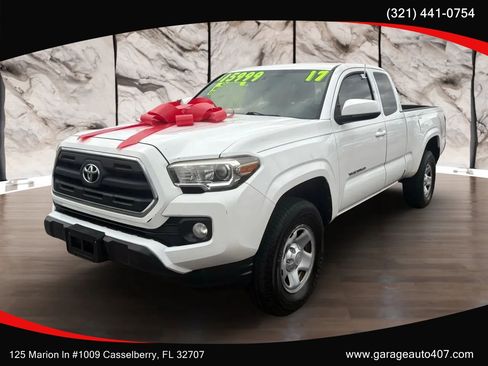 Used 2017 Toyota Tacoma SR5 RWD image 3