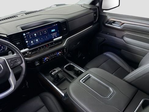 Certified 2022 GMC Sierra 1500 SLT w/ SLT Convenience Package image 28