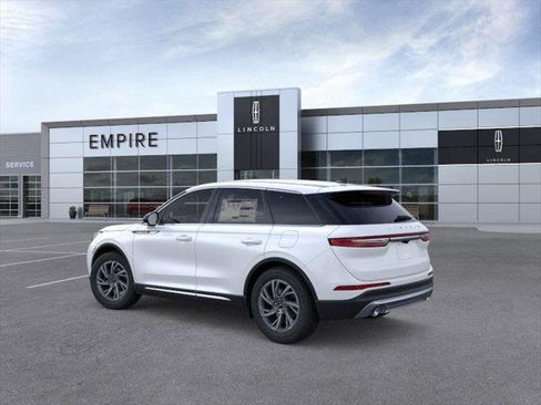 New 2025 Lincoln Corsair AWD image 4