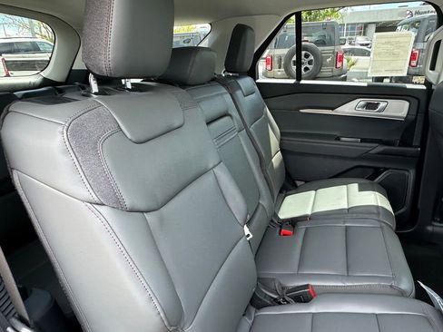 New 2026 Ford Explorer Active w/ Active Comfort Package RWD image 20