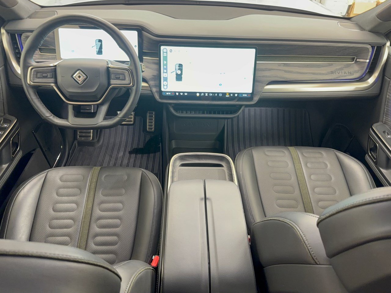 Used 2022 Rivian R1S Launch Edition Quad AWD/4WD image 17