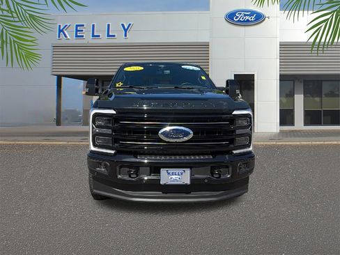 Used 2025 Ford F250 Platinum w/ FX4 Off-Road Package AWD/4WD image 8