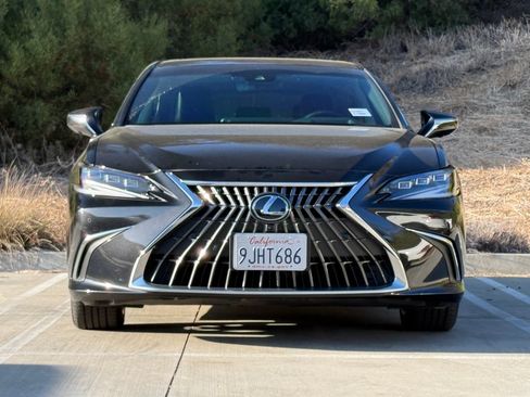 Certified 2024 Lexus ES 300h w/ Accessory Package (Z1) FWD image 4