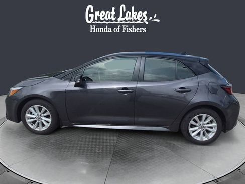 Used 2025 Toyota Corolla SE w/ SE Package FWD image 2