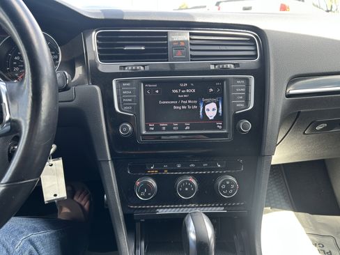 Used 2016 Volkswagen GTI S image 16