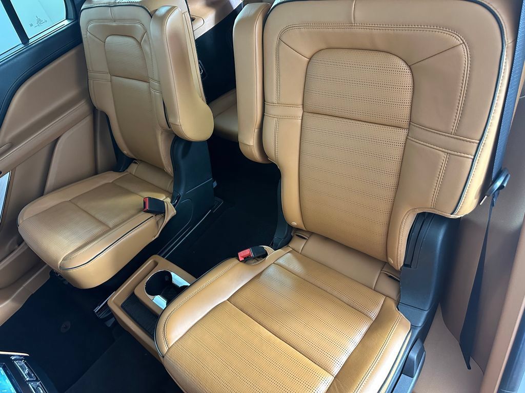 Used 2020 Lincoln Aviator Black Label w/ Dynamic Handling Package AWD/4WD image 28