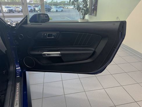 Used 2016 Ford Mustang GT Premium RWD image 18