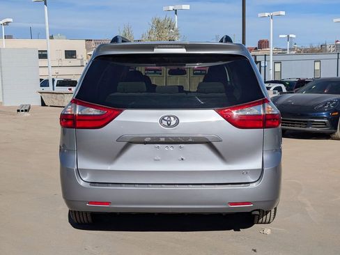 Used 2015 Toyota Sienna LE image 6