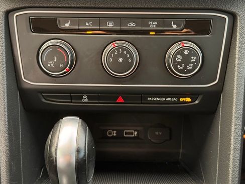 Used 2018 Volkswagen Atlas SE image 26