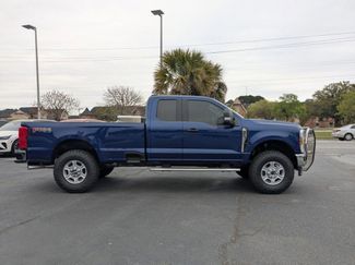 New 2026 Ford F250 XLT w/ FX4 Off-Road Package AWD/4WD video 3