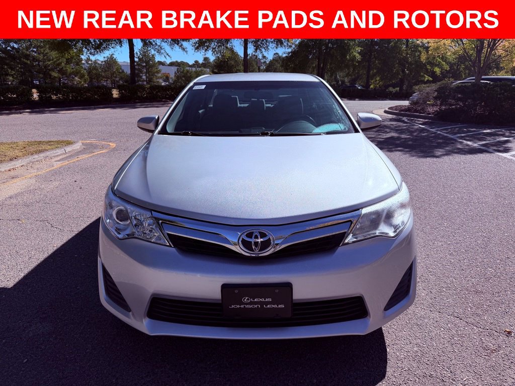 Used 2014 Toyota Camry LE FWD image 2