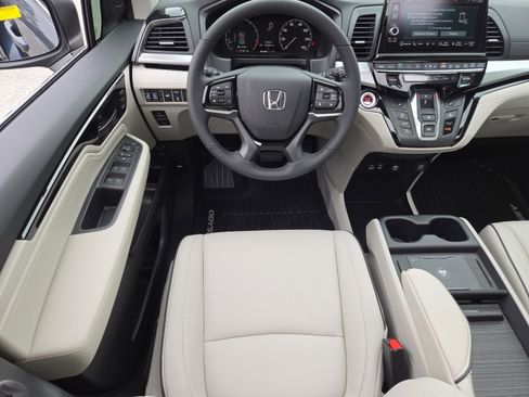 New 2026 Honda Odyssey Touring image 28