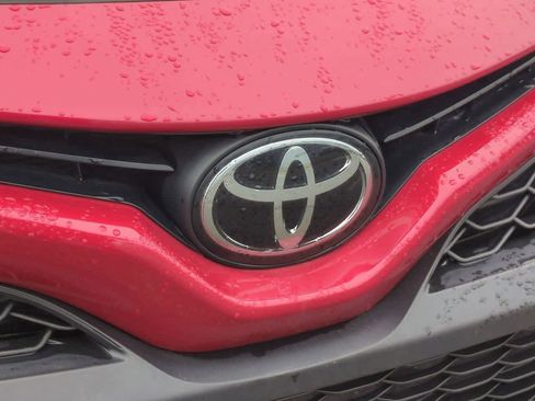 Used 2023 Toyota Camry SE image 11