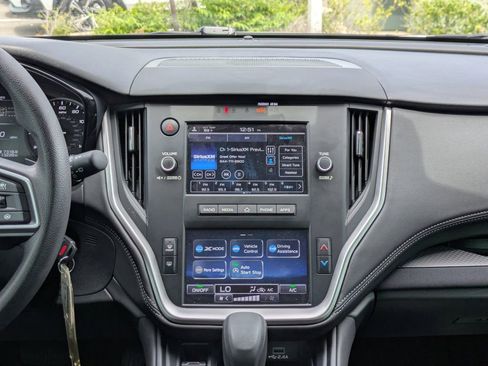 Used 2025 Subaru Outback image 17