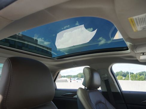 Used 2014 Lincoln MKZ Sedan 4D w/ Equipment Group 102A Reserve image 25