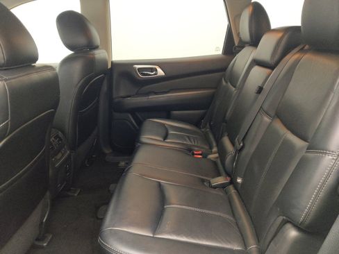 Used 2016 Nissan Pathfinder SL w/ SL Premium Package FWD image 18