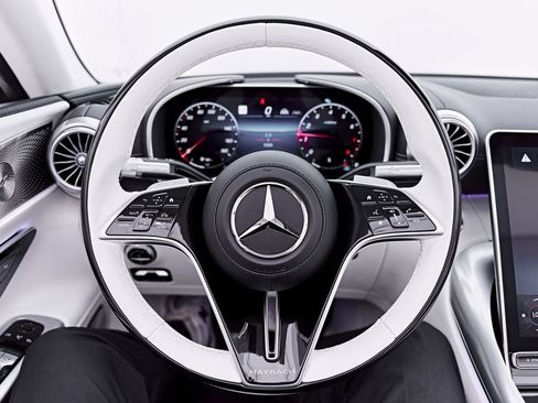 Used 2026 Mercedes-Benz Maybach SL 680 image 65