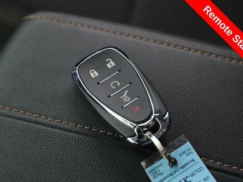 Used 2018 Chevrolet Traverse LT FWD image 3