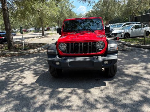 Used 2025 Jeep Wrangler Unlimited Sport AWD/4WD image 11