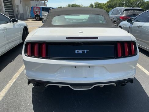 Used 2017 Ford Mustang GT Premium image 3