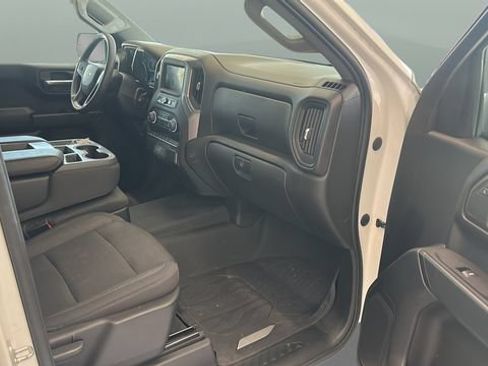 Used 2022 Chevrolet Silverado 1500 Custom AWD/4WD image 17