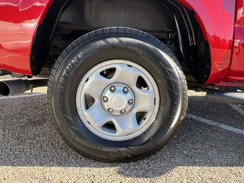 Used 2016 Toyota Tacoma SR5 image 28