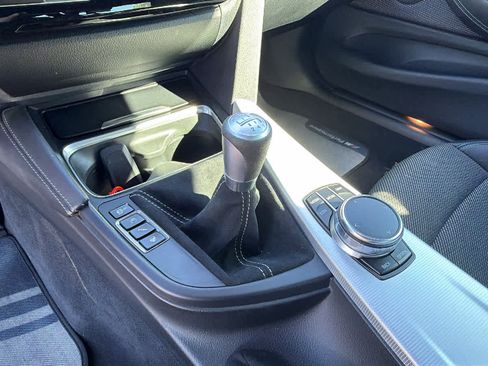 Used 2018 BMW M4 Coupe RWD image 13