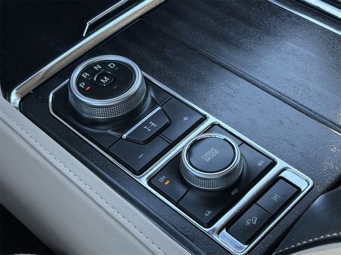 Certified 2023 Ford Expedition Max Platinum image 21