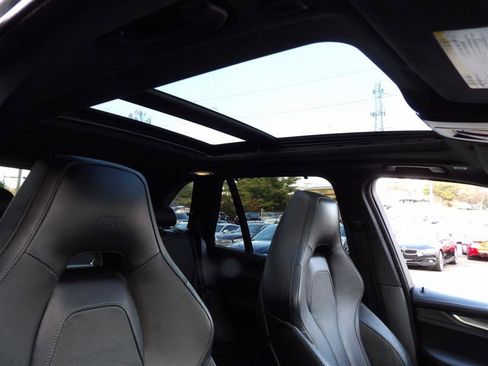 Used 2016 BMW X5 M image 22