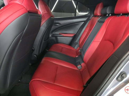 Used 2019 Lexus UX 200 F Sport w/ F Sport Premium Package FWD image 5