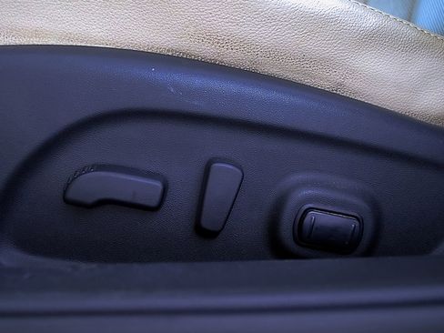 Used 2017 Nissan Altima 2.5 SL w/ Moonroof Package image 22