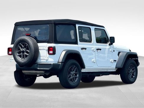 Used 2024 Jeep Wrangler Unlimited Sport AWD/4WD image 7