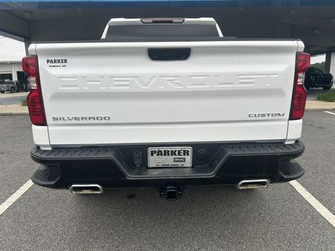 Used 2024 Chevrolet Silverado 1500 Custom Trail Boss AWD/4WD image 2