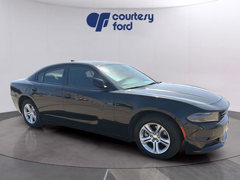 Used 2023 Dodge Charger SXT RWD image 1