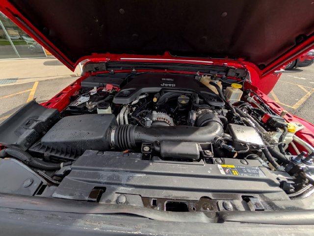 Used 2020 Jeep Gladiator Overland AWD/4WD image 17