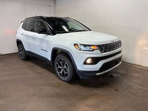 Used 2025 Jeep Compass Limited AWD/4WD image 1